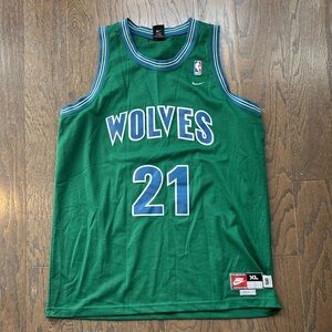 Kevin Garnett T-Wolves jersey